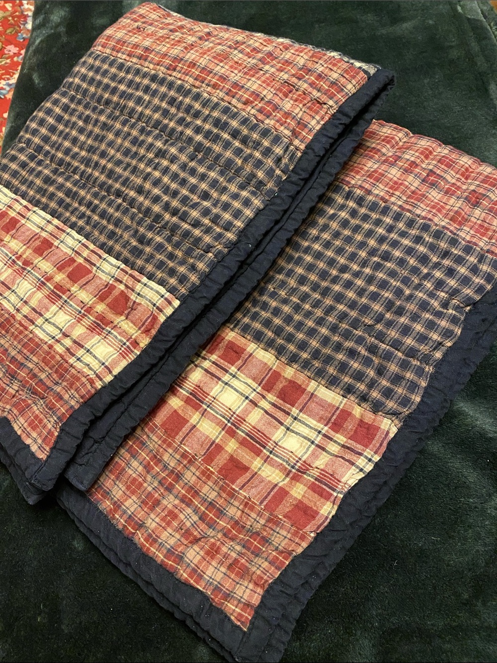 Plaid Patchwork Pillow Shams with Black Border